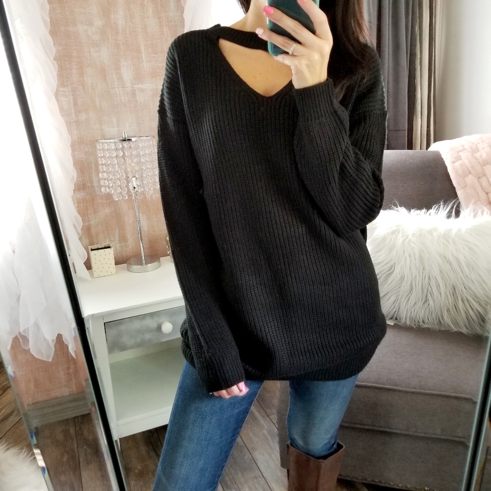 Black Sweater Tunic Top Keyhole Cut Out Top - Picture 3 of 7